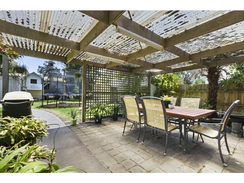 14 Bay Road, Eagle Point VIC 3878