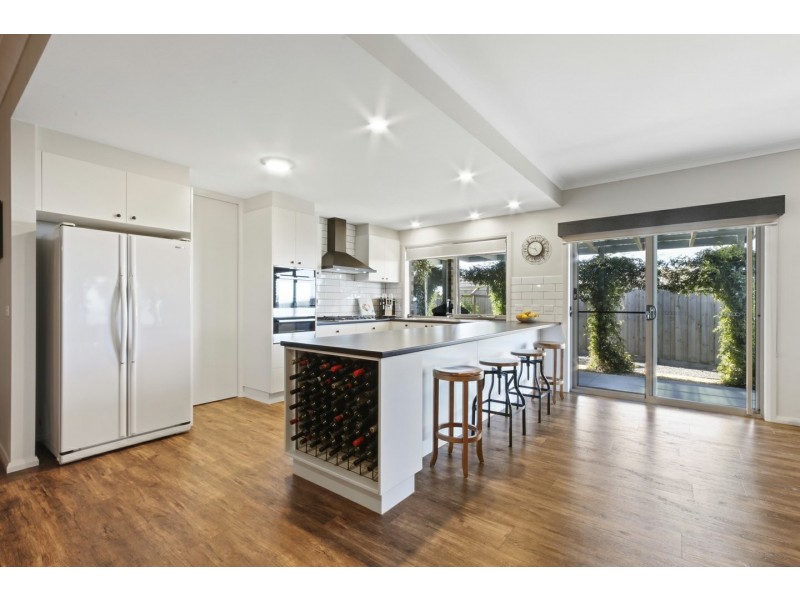 14 Eagle Bay Terrace, Paynesville VIC 3880