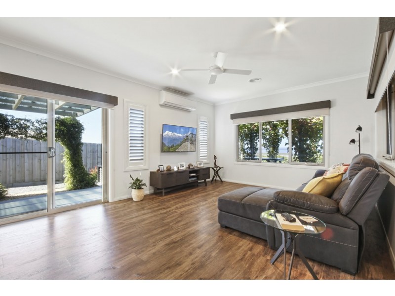 14 Eagle Bay Terrace, Paynesville VIC 3880