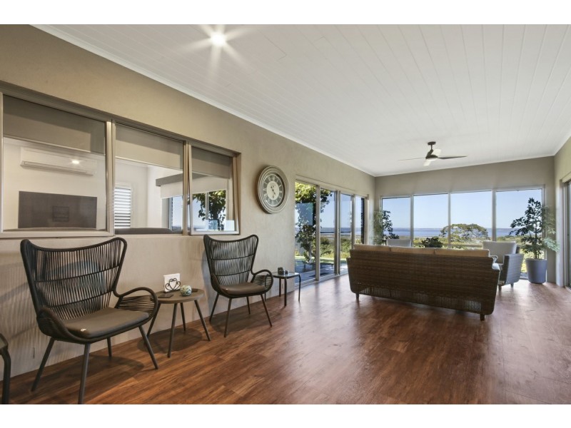 14 Eagle Bay Terrace, Paynesville VIC 3880