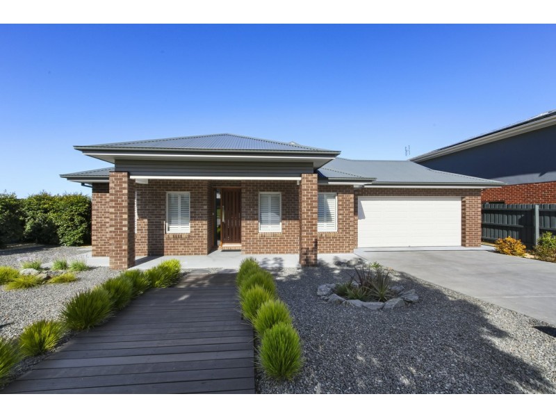 14 Eagle Bay Terrace, Paynesville VIC 3880