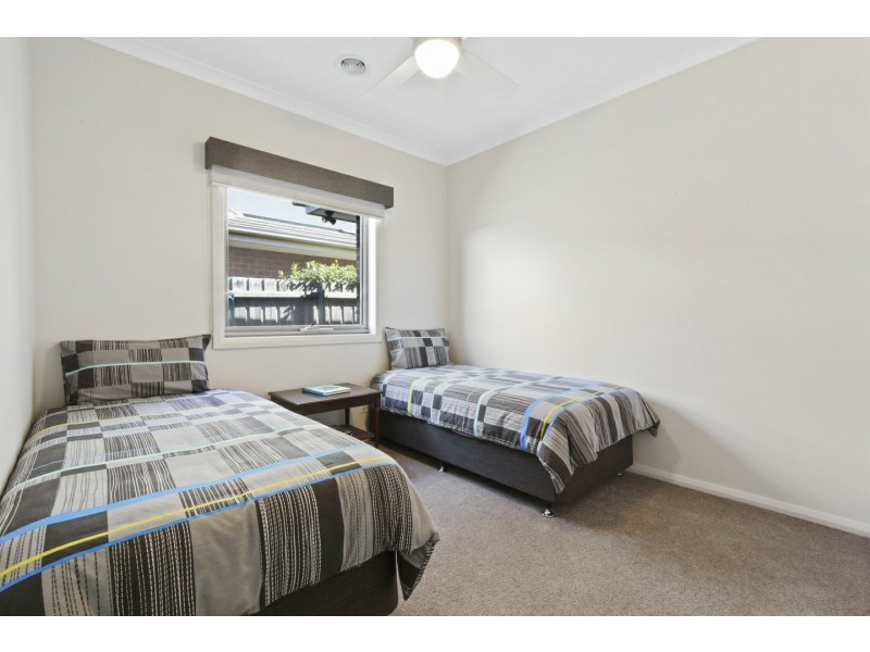 14 Eagle Bay Terrace, Paynesville VIC 3880