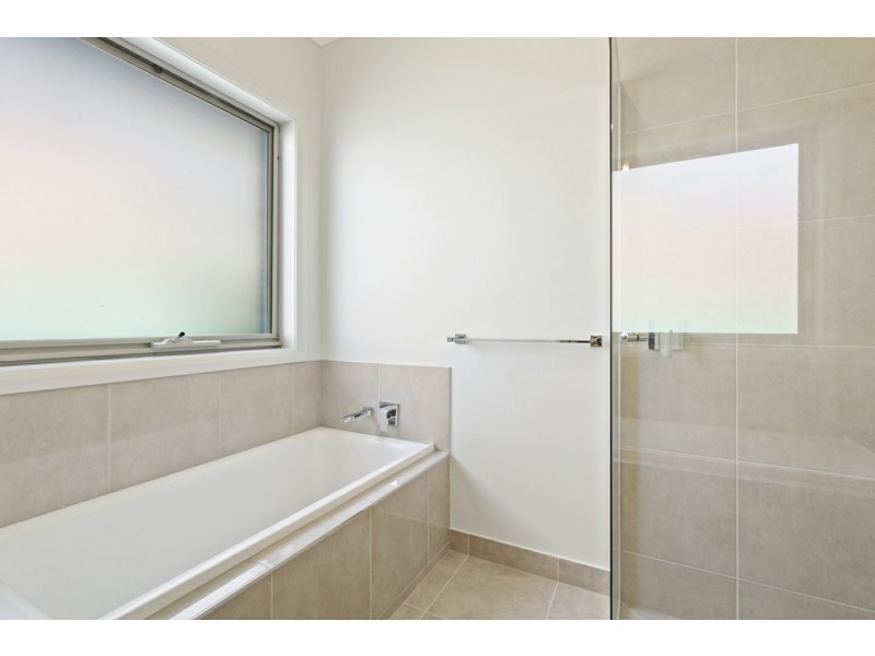 14 Eagle Bay Terrace, Paynesville VIC 3880