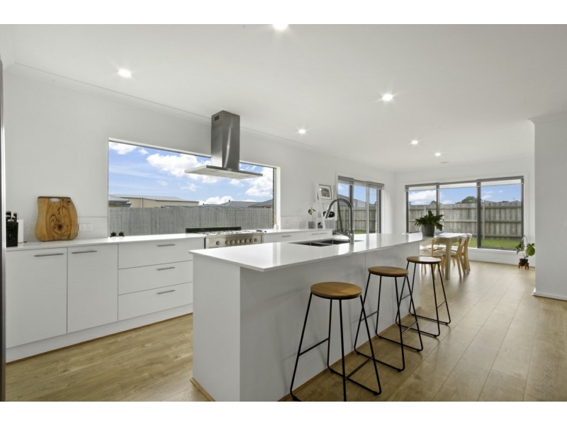 15 Bishop View, Paynesville VIC 3880