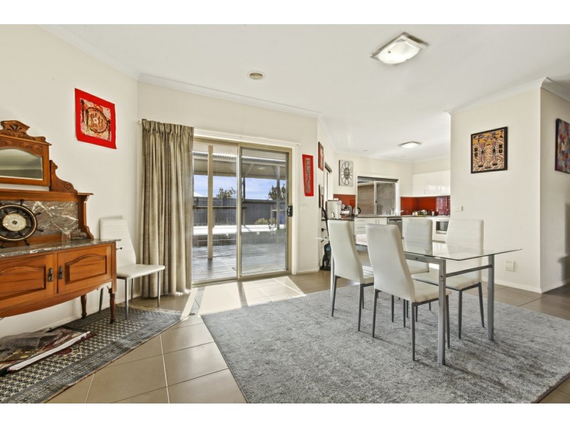 19 Eagle Bay Terrace, Paynesville VIC 3880