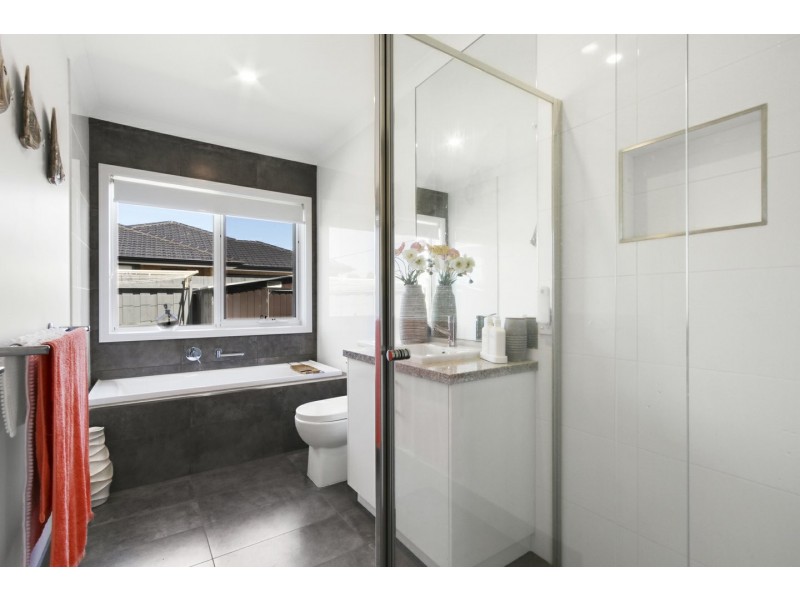 3 Caddie Court, Paynesville VIC 3880