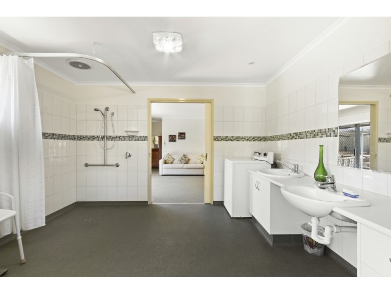 23 Windermere Terrace, Paynesville VIC 3880