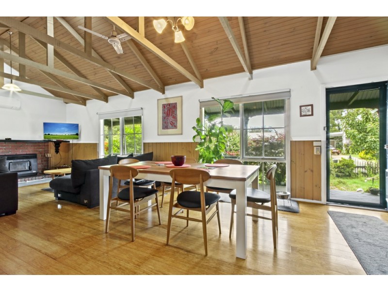 18 Currawong Close, Raymond Island VIC 3880