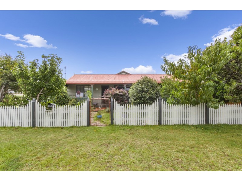 18 Currawong Close, Raymond Island VIC 3880