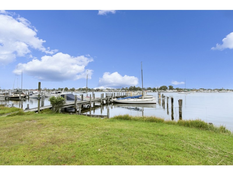 18 Currawong Close, Raymond Island VIC 3880