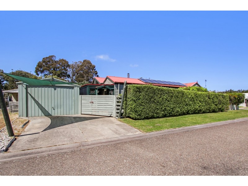 18 Currawong Close, Raymond Island VIC 3880