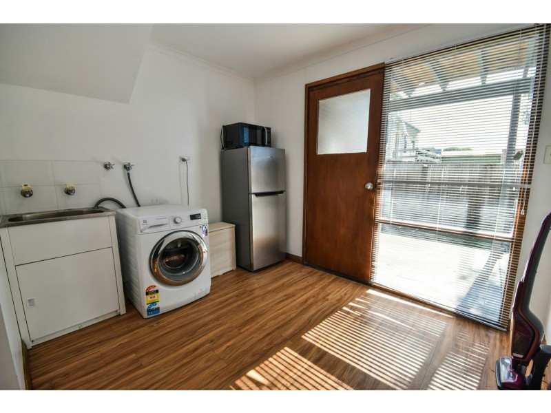 Unit 1 & 1A/28-30 Main Road, Paynesville VIC 3880