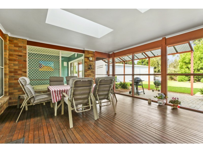 4 Lake Harbour Avenue, Newlands Arm VIC 3875