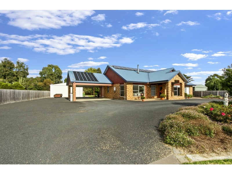 4 Lake Harbour Avenue, Newlands Arm VIC 3875