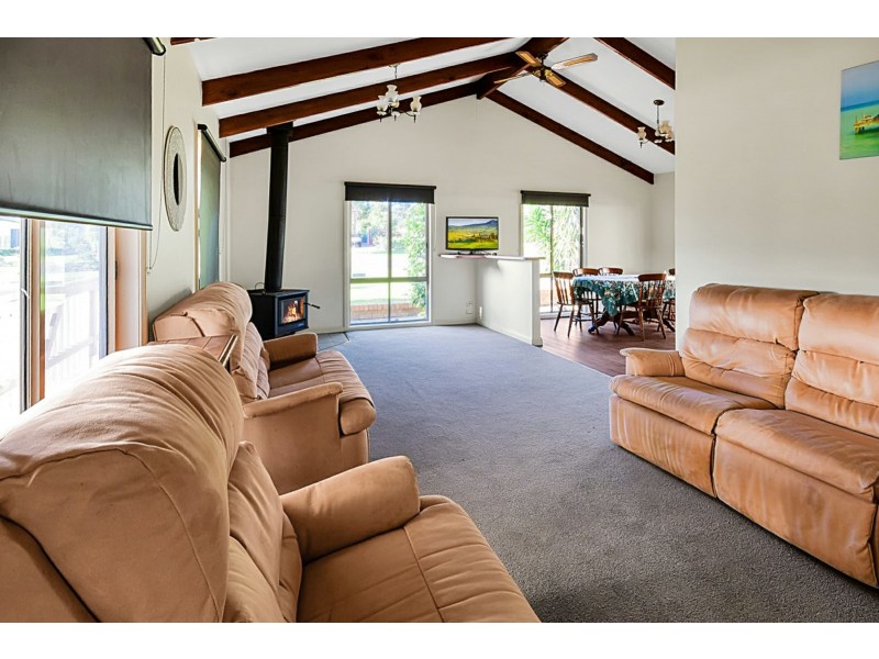 9 Midway Avenue, Newlands Arm VIC 3875