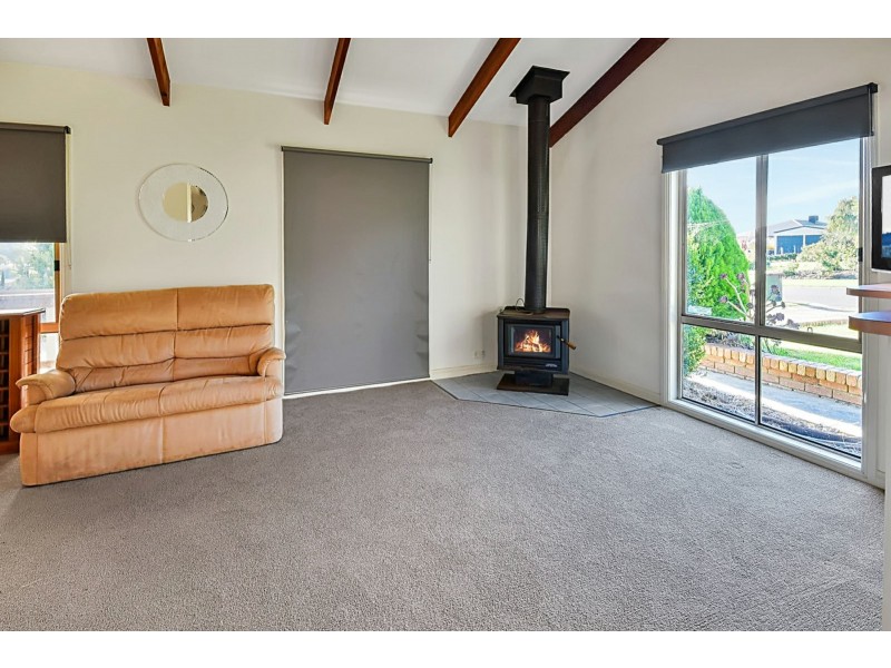 9 Midway Avenue, Newlands Arm VIC 3875