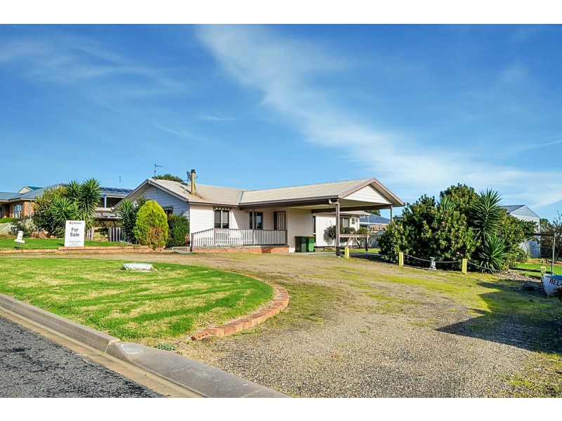 9 Midway Avenue, Newlands Arm VIC 3875
