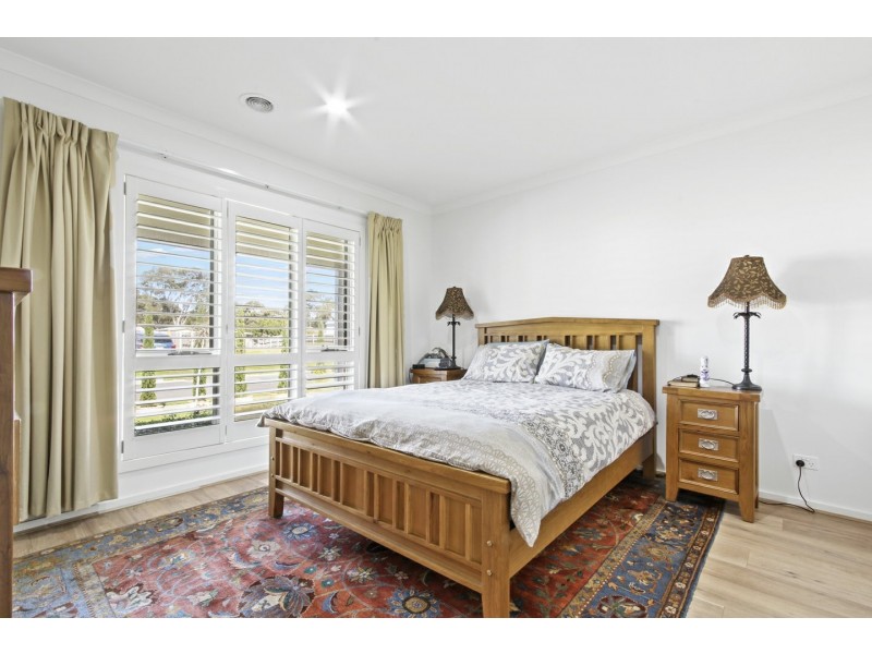 11 Seagreen Close, Eagle Point VIC 3878