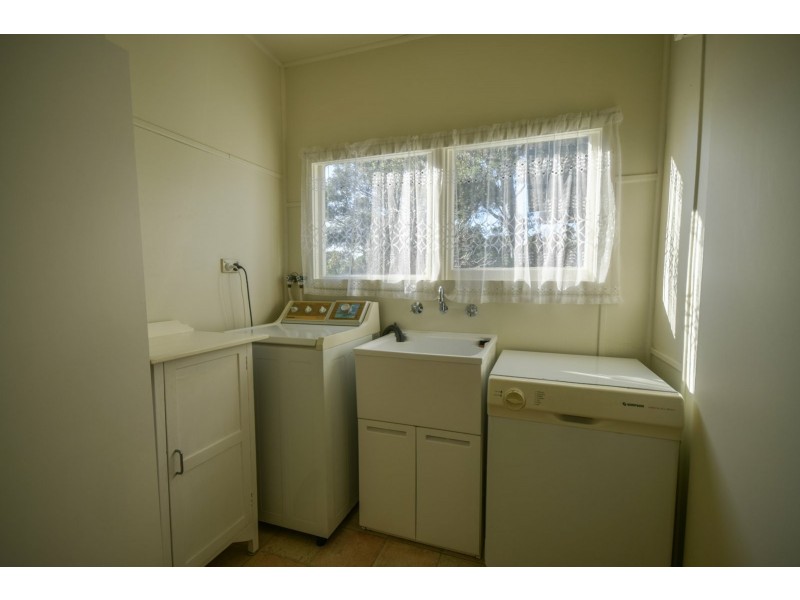 135 Bay Road, Eagle Point VIC 3878