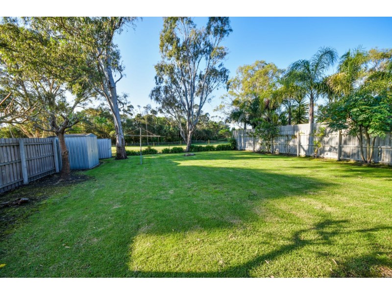 135 Bay Road, Eagle Point VIC 3878