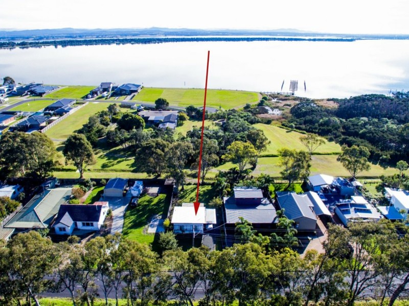 135 Bay Road, Eagle Point VIC 3878