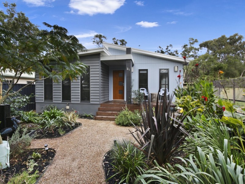 31 Seventh Parade, Raymond Island VIC 3880