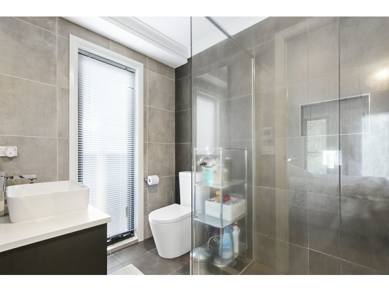 31 Seventh Parade, Raymond Island VIC 3880