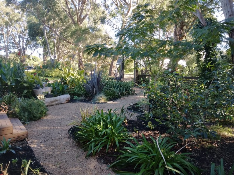 31 Seventh Parade, Raymond Island VIC 3880