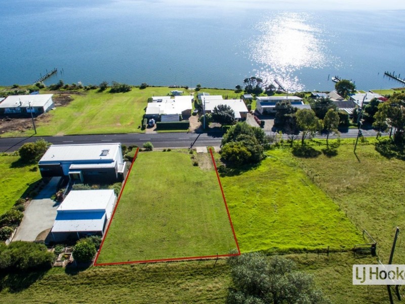 186 Bay Road, Eagle Point VIC 3878