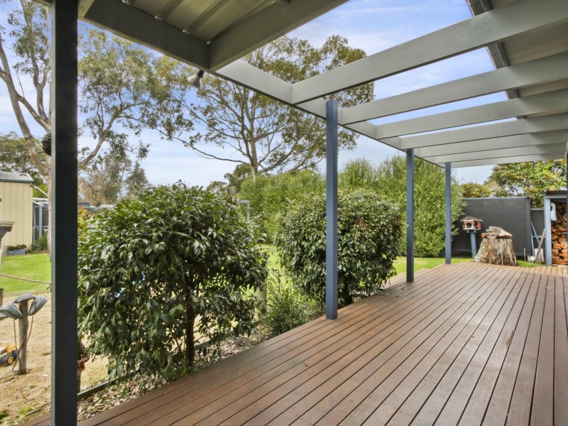 25 Fourth Avenue, Raymond Island VIC 3880