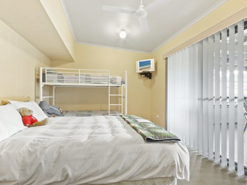 25 Fourth Avenue, Raymond Island VIC 3880