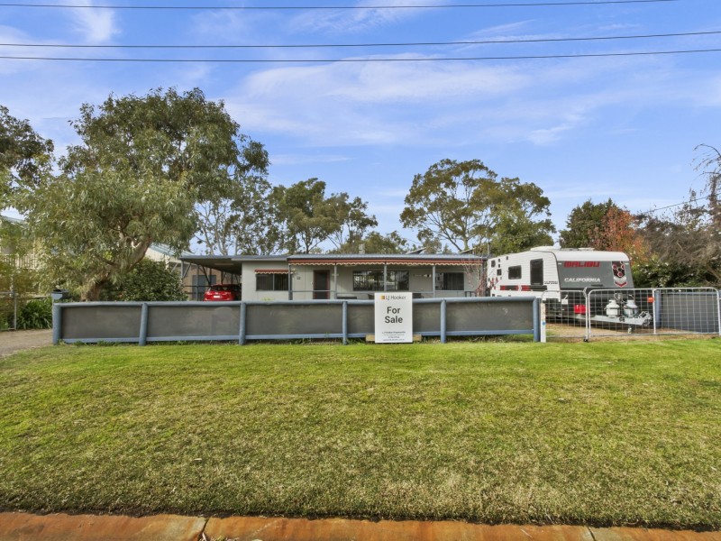 25 Fourth Avenue, Raymond Island VIC 3880