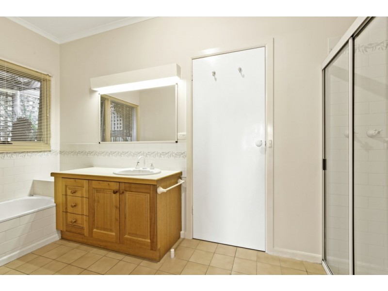 25 Schooner Terrace, Paynesville VIC 3880