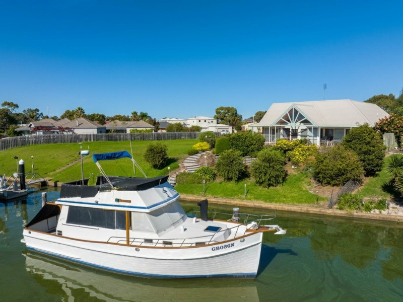 25 Schooner Terrace, Paynesville VIC 3880