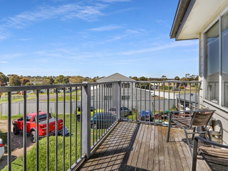 26 Crown Ridge Avenue, Newlands Arm VIC 3875