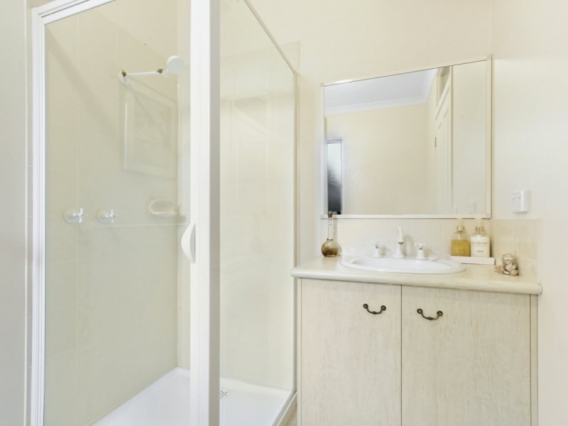 Unit 2/32 Aquarius Way, Paynesville VIC 3880