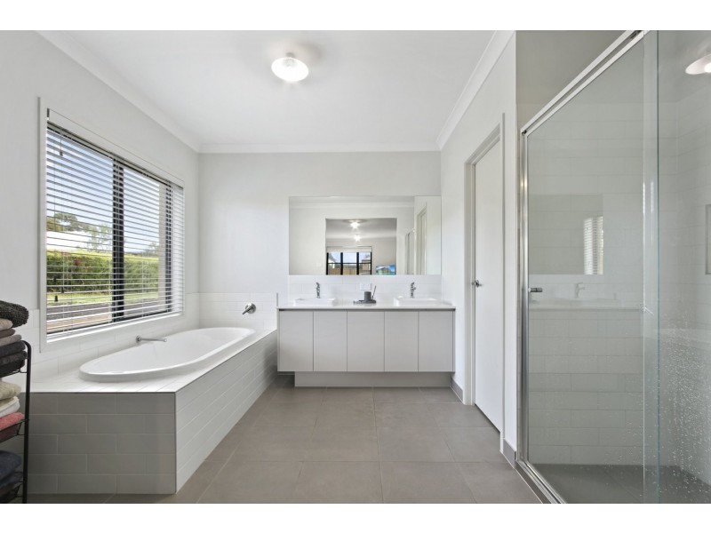 6 Tahoe Court, Newlands Arm VIC 3875