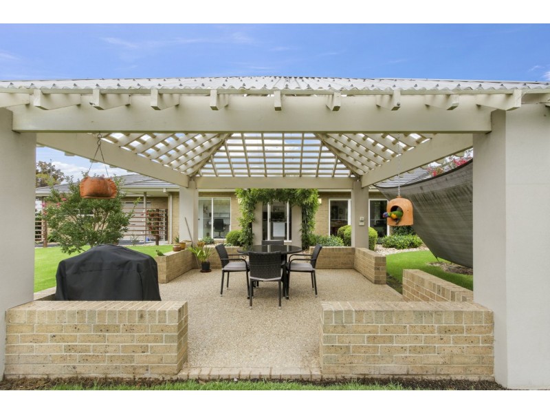 4 River Gum Close, Eagle Point VIC 3878