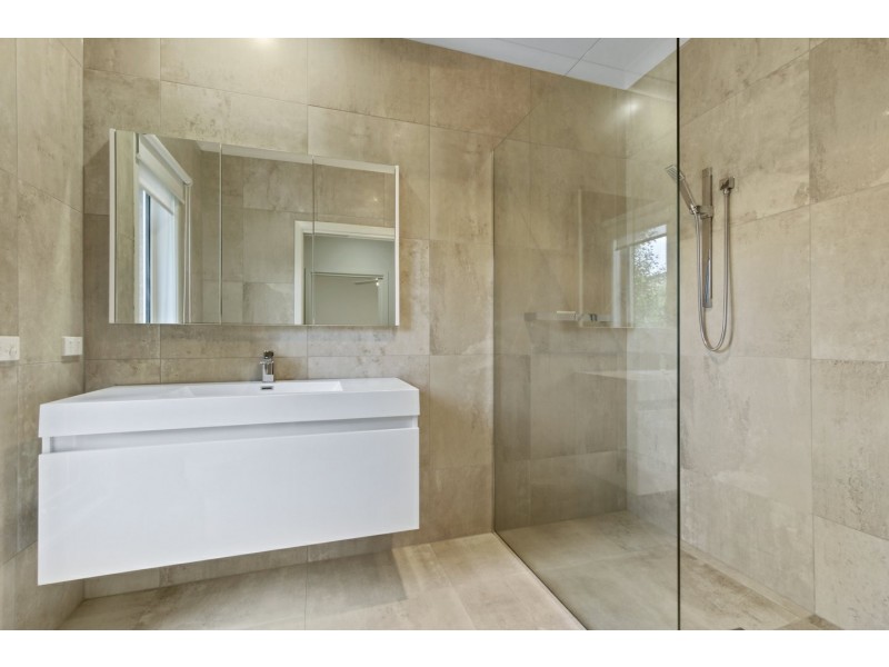 4 River Gum Close, Eagle Point VIC 3878