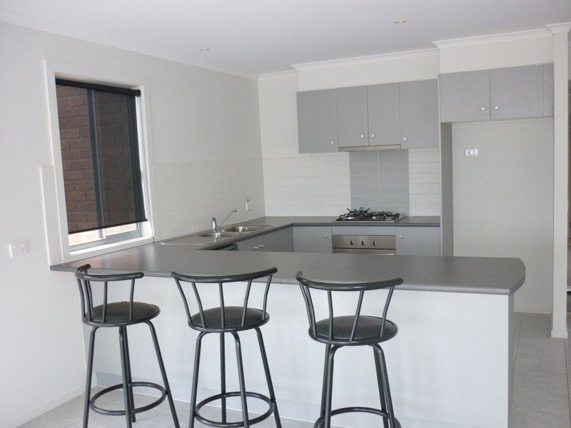 15 Garnet Close, Skye VIC 3977