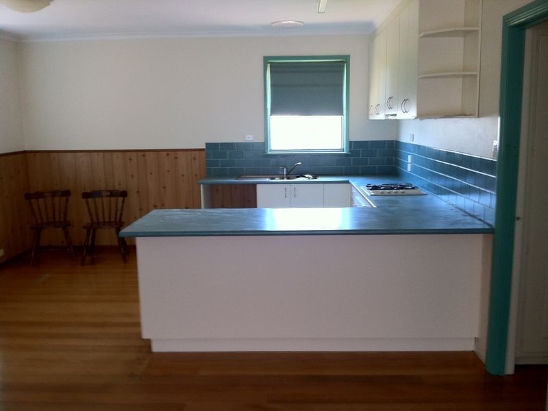 24 Excelsior Drive, Frankston North VIC 3200