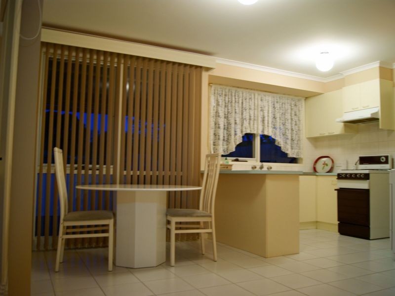 82 Silvertop Crescent, Frankston North VIC 3200