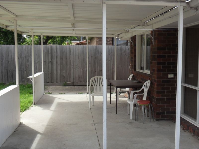 82 Silvertop Crescent, Frankston North VIC 3200