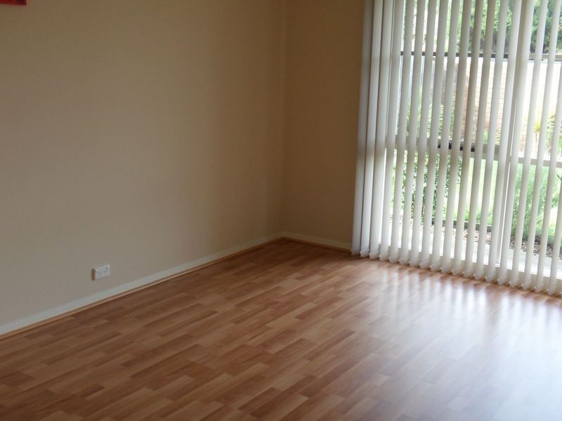 82 Silvertop Crescent, Frankston North VIC 3200