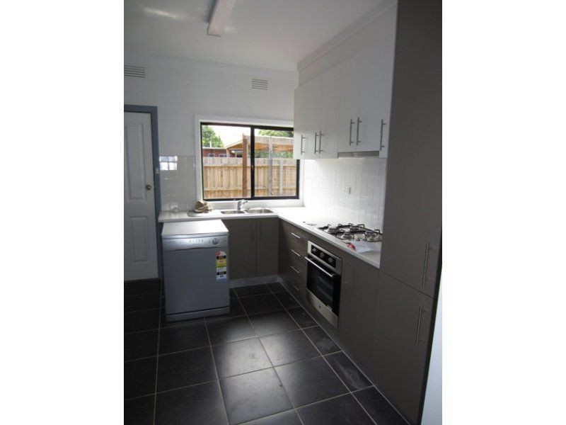 1/10 Jubilee Avenue, Seaford VIC 3198