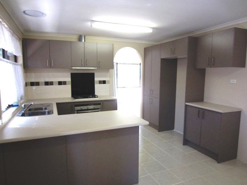 10 Cane Avenue, Seaford VIC 3198