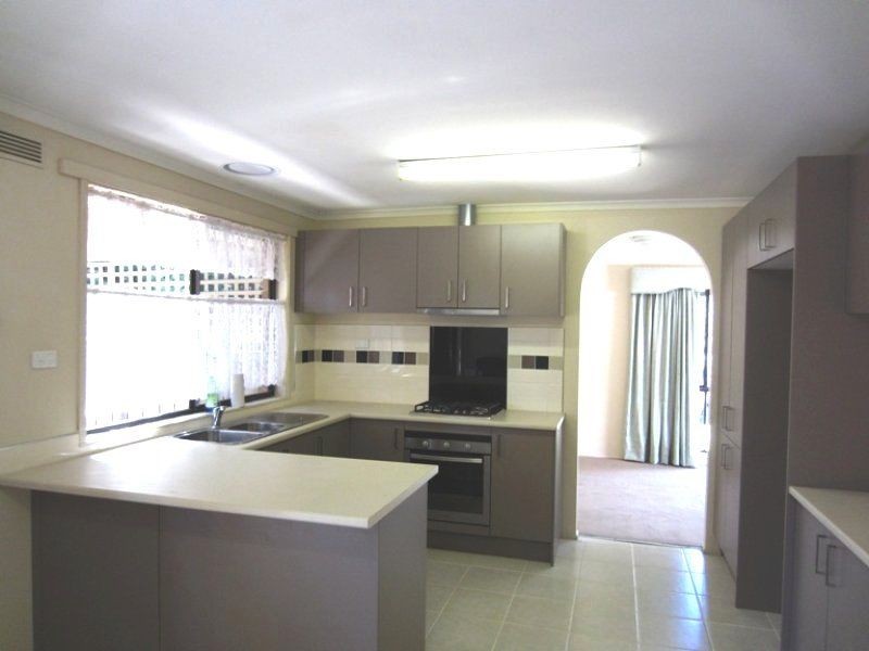 10 Cane Avenue, Seaford VIC 3198