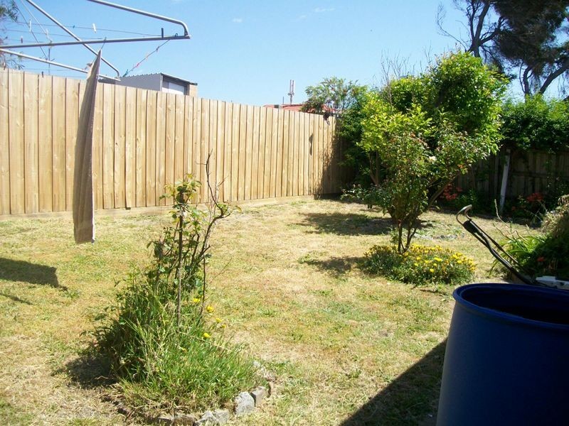 2 Chapman Avenue, Seaford VIC 3198