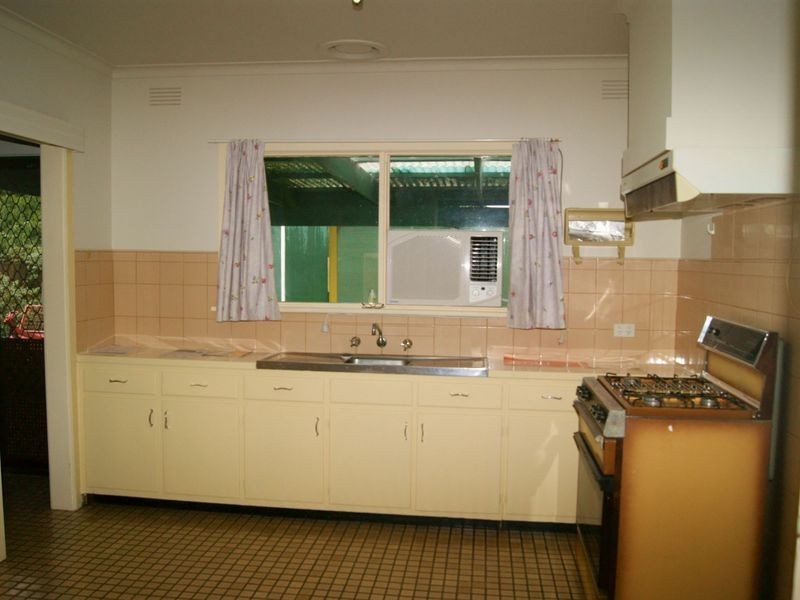 17 Galway Street, Seaford VIC 3198