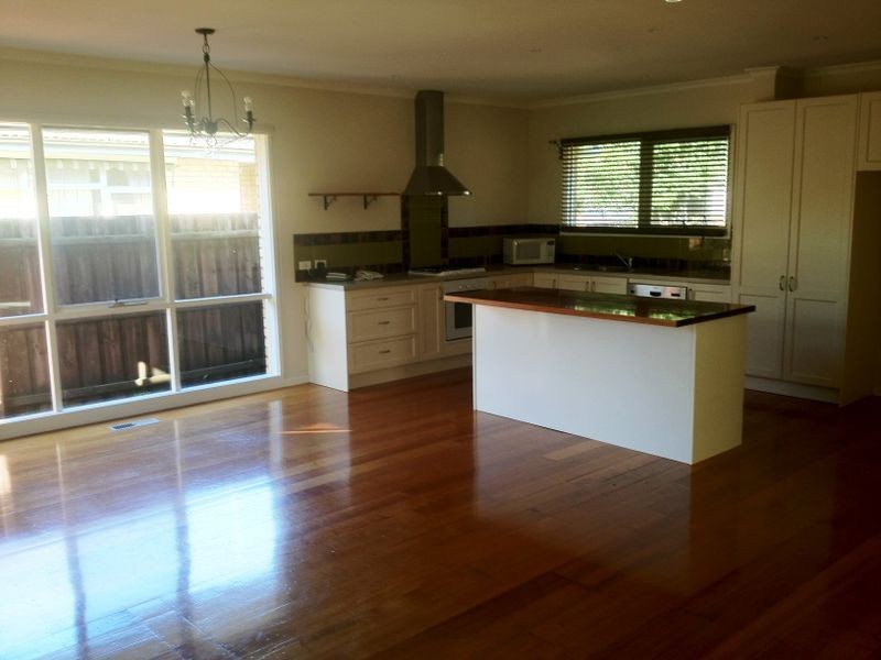 17 Scott Street, Seaford VIC 3198